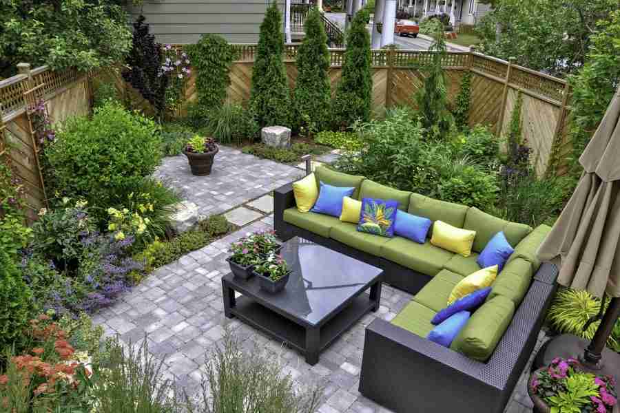 Transform Your Yard: Landscaping features that add value to your home

 